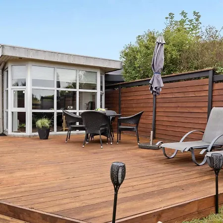 Holiday home Sighmar - 900m From The Sea In Western Jutland By Interhome *